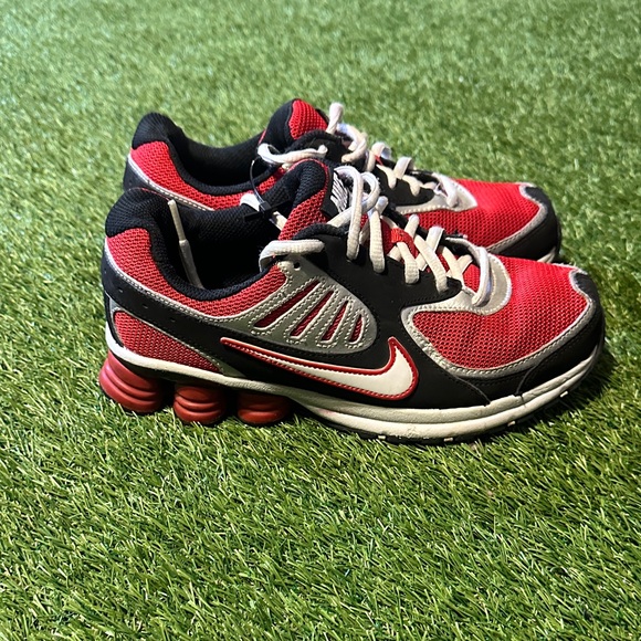 Vintage Youth Nike Shox “Qualify” (2010) Like New